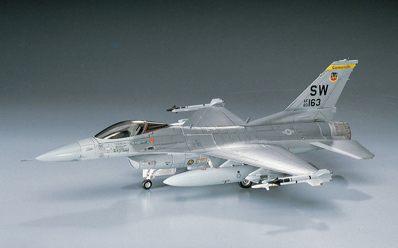 Hasegawa Models 232 F-16C Fighting Falcon 1:72 SCALE MODEL KIT