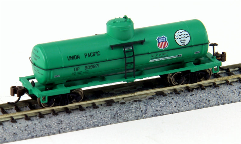 Bachmann Silver Series N 17864 ACF 36' 6" 10,000 Gallon Single Dome Tank Car, Union Pacific