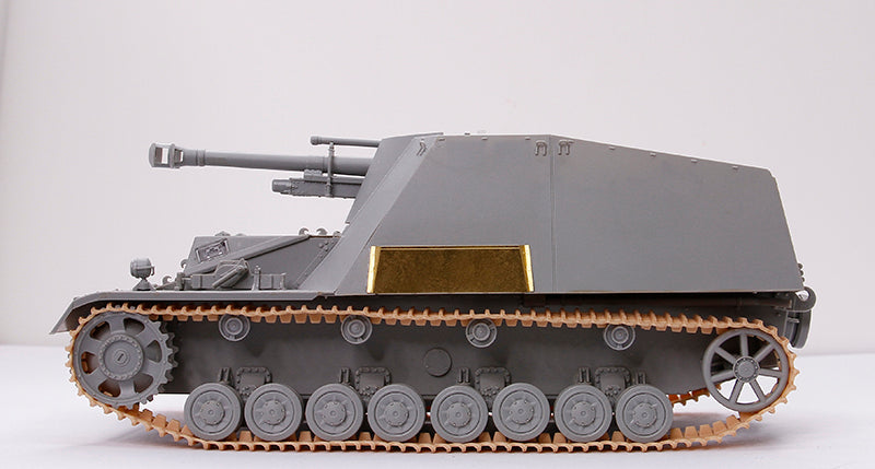 Dragon Models DML 6535 1/35 Sd.Kfz.165 Hummel-Wespe