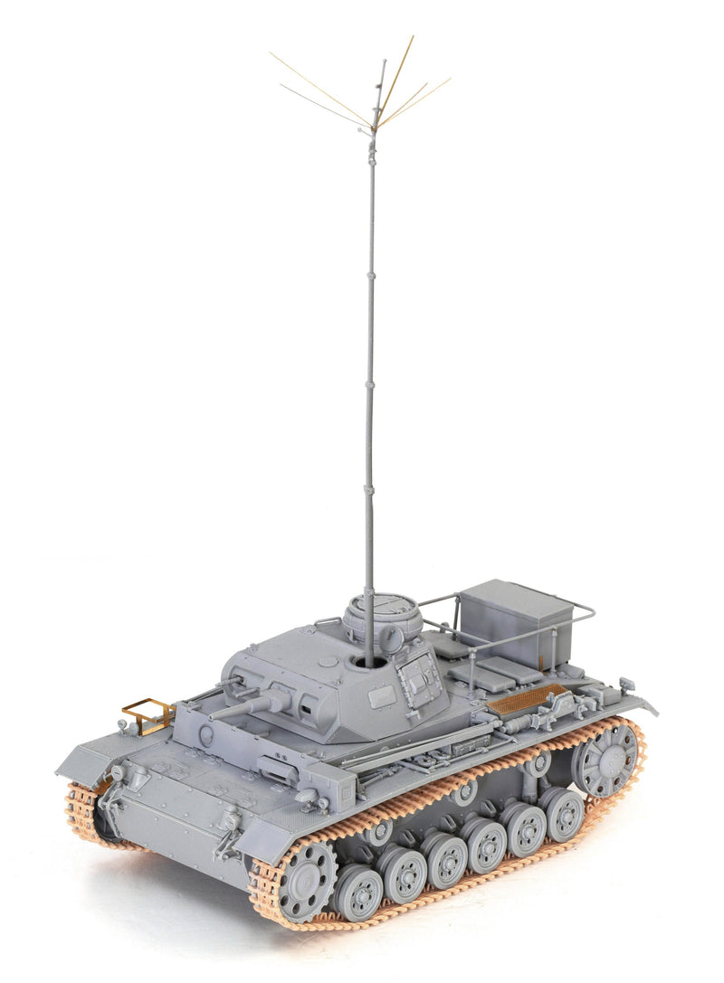 Dragon Models DML 6901 DAK Pz.Bef.Wg.III Ausf.H