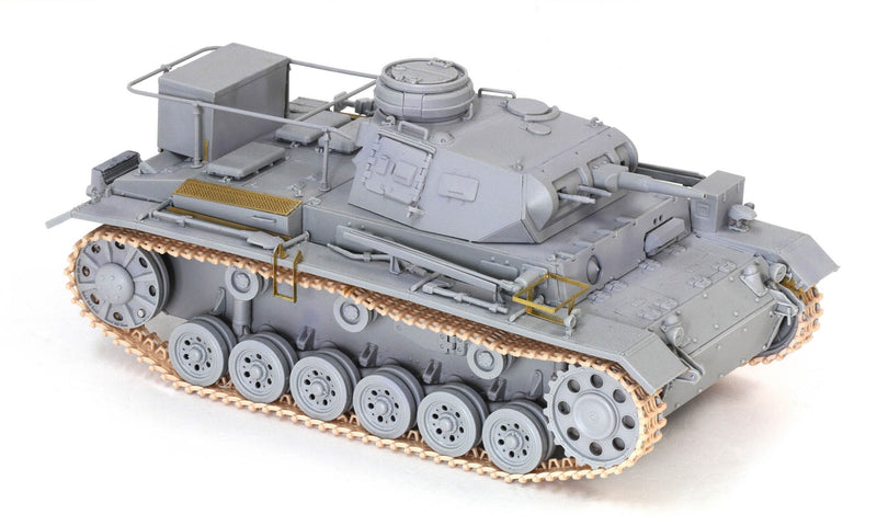 Dragon Models DML 6901 DAK Pz.Bef.Wg.III Ausf.H