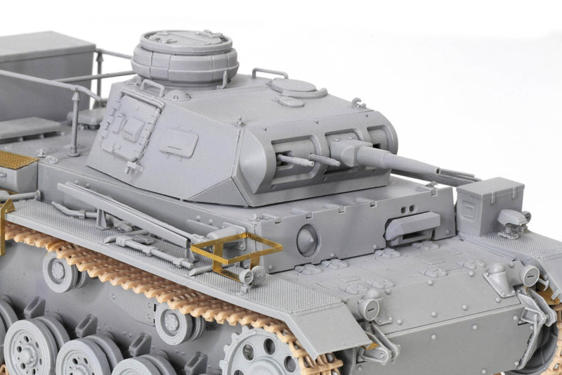 Dragon Models DML 6901 DAK Pz.Bef.Wg.III Ausf.H