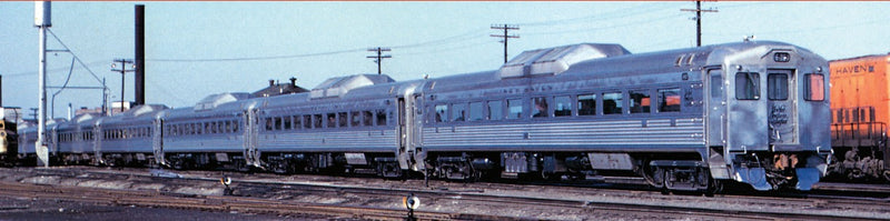 PREORDER Rapido 516010 N Budd RDC-1 Phase 1 - Standard DC -- New York Central (silver with stripes)