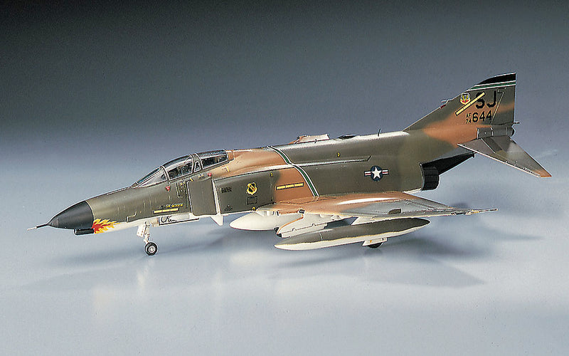 Hasegawa Models 332 F-4E Phantom II 1:72 SCALE MODEL KIT