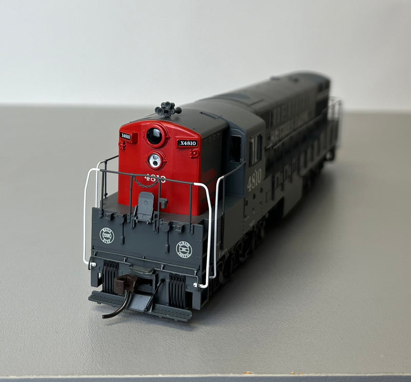 Atlas 10004118 HO TRAIN MASTER PH.1B SILVER SOUTHERN PACIFIC