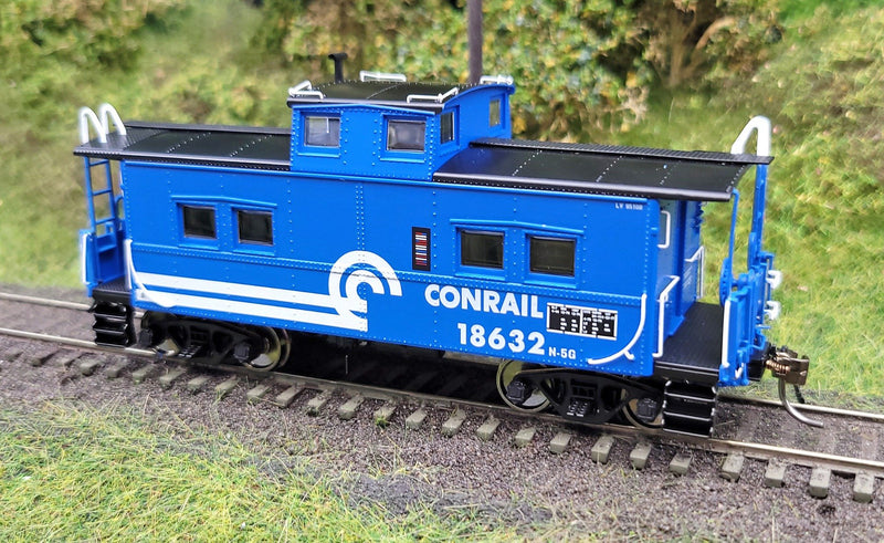 Rapido 144032 Northeastern-style Steel Caboose: Conrail: