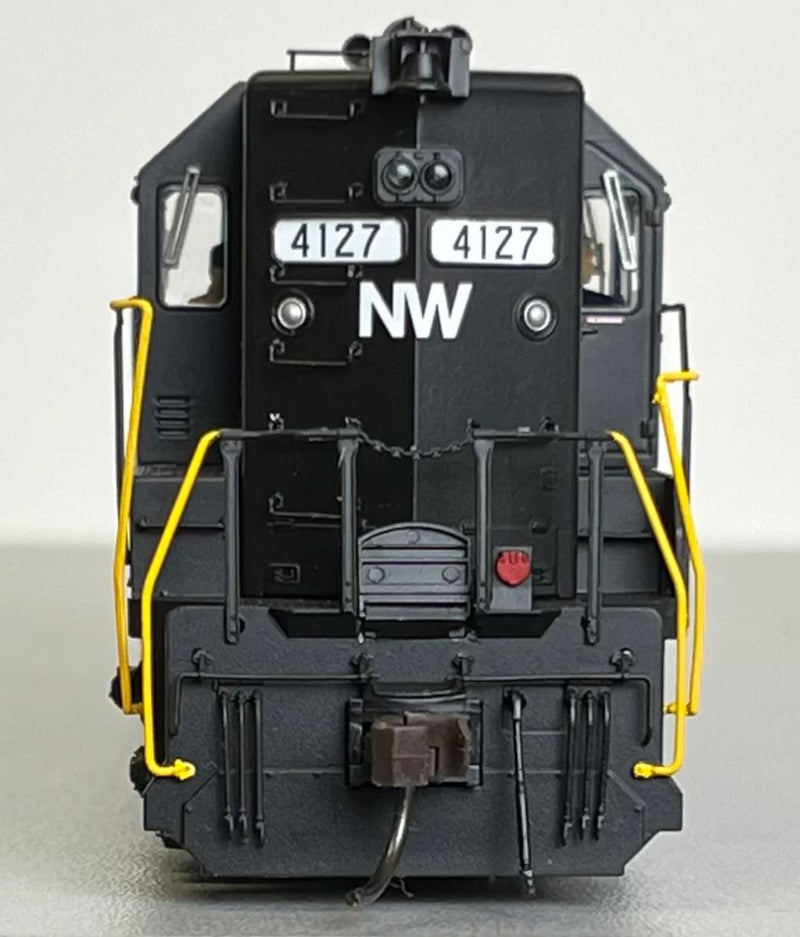 Atlas 10004071 HO GP38 SILVER NORFOLK WESTERN