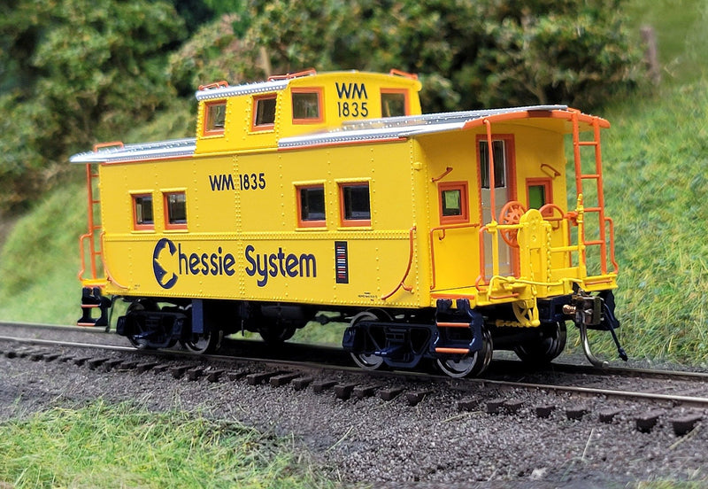 Rapido 144028 Northeastern-style Steel Caboose: Chessie System: