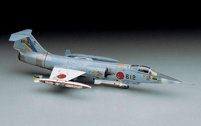 Hasegawa Models 447 F-104J/CF-104 Starfighter (Air Self-Defense Force/Canadian Air Force) 1:72 SCALE MODEL KIT