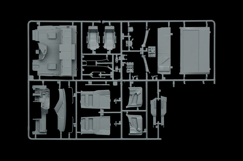 Italeri 3948 MERCEDES-BENZ MP4 BIG SPACE 1:24