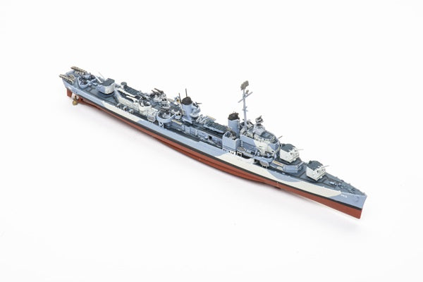 Takom Models - 7057 - 1:700 -Gearing-Class Destroyer USS Southerland DD-743 Gearing Class Destroyer 1945 (Full Hull+Bonus)