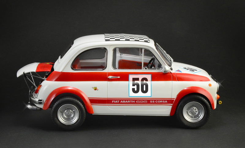 Italeri 4705 - SCALE 1 : 12 FIAT Abarth 695SS/Assetto Corsa