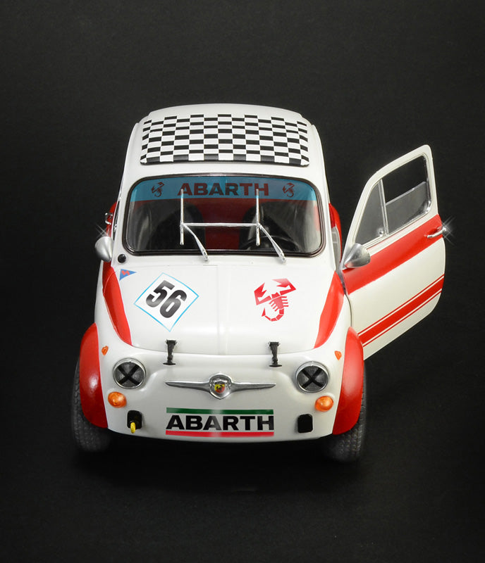 Italeri 4705 - SCALE 1 : 12 FIAT Abarth 695SS/Assetto Corsa