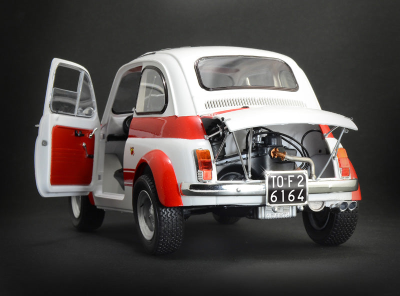 Italeri 4705 - SCALE 1 : 12 FIAT Abarth 695SS/Assetto Corsa