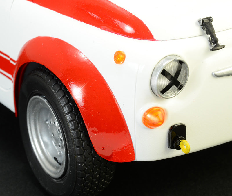 Italeri 4705 - SCALE 1 : 12 FIAT Abarth 695SS/Assetto Corsa