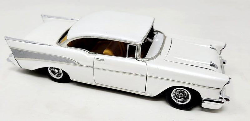 Atlantis Models H1371 1957 Chevy Bel Air can be built Stock or Drag 1/25 Scale Model Kit Atlantis