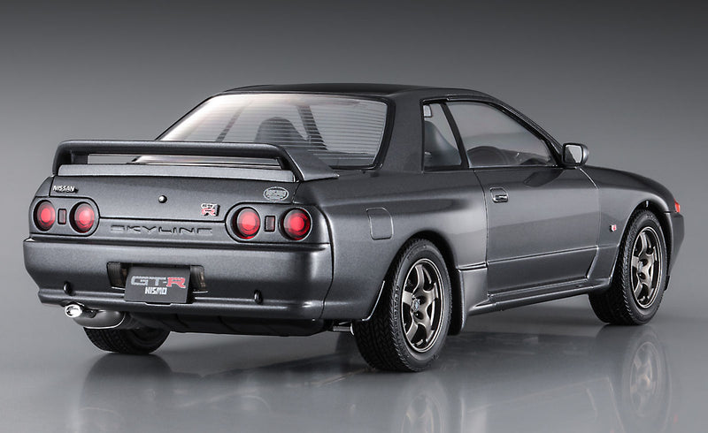 Hasegawa Models 21139 Nissan Skyline GT-R NISMO (BNR32) 1:24 SCALE MODEL KIT