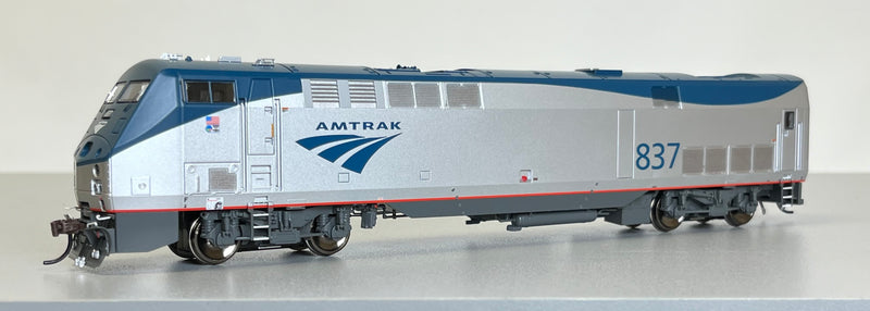 Athearn Genesis ATHG82378 HO P40DC w/DCC & Sound, Amtrak/Phase V