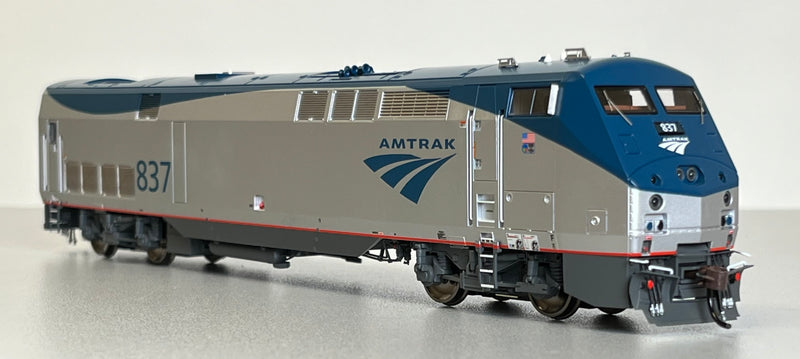 Athearn Genesis ATHG82381 HO P40DC w/DCC & Sound, Amtrak/Phase V