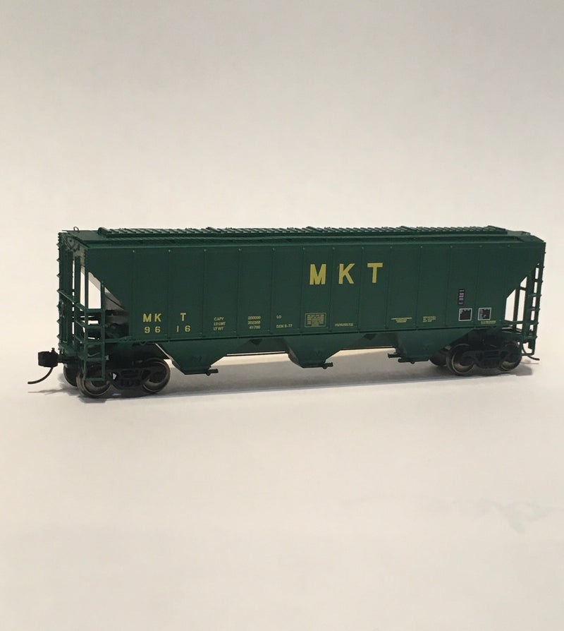 Trainworx 24472 Pullman Standard PS2CD 4427 cu. ft. High side covered hopper, MKT (Green)- Random Car