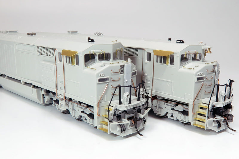 PREORDER Rapido 024020 HO GE Dash 8-40CM - Standard DC -- British Columbia Railway