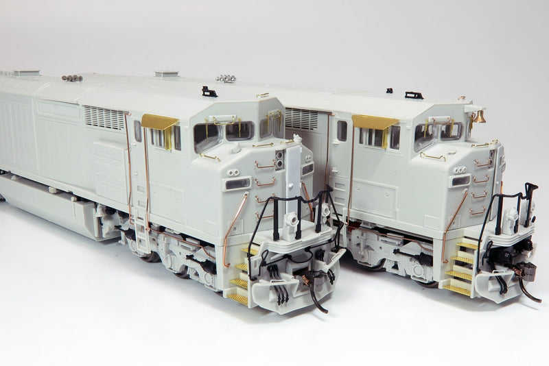 PREORDER Rapido 024512 HO GE Dash 8-40CM - Sound and DCC -- Canadian National