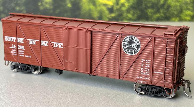 Rapido 171002 Class B-50-15 Boxcar - As Built w/ Murphy Roof 6-Pack - Ready to Run -- Southern Pacific (1946 to 1952 Scheme, Boxcar Red, Black Lines Logo), HO