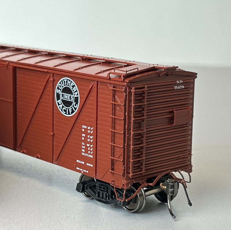 Rapido 171003 Class B-50-15 Boxcar - As Built w/Viking Roof 6-Pack - Ready to Run -- Southern Pacific (1931 to 1946 Scheme, Boxcar Red, Black Lines Logo), HO