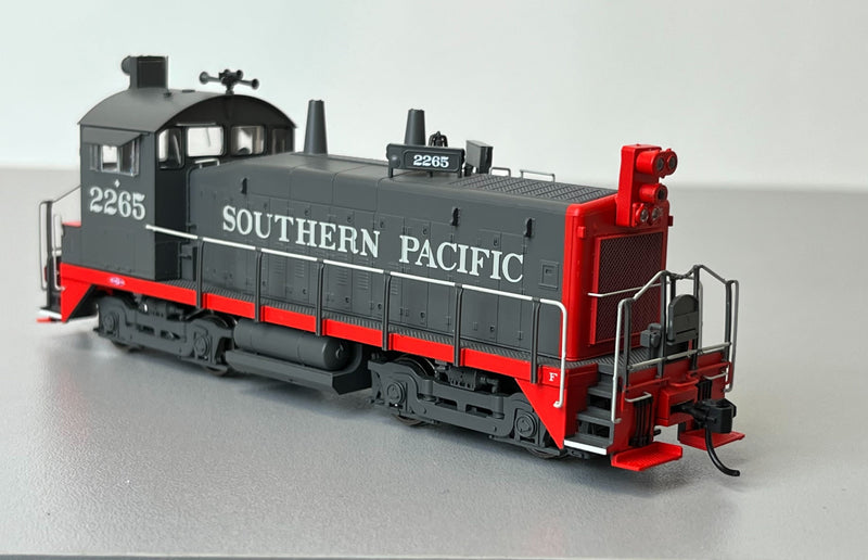 WalthersProto 920-41513 EMD SW1200 - LokSound 5 Sound & DCC -- Southern Pacific(TM)