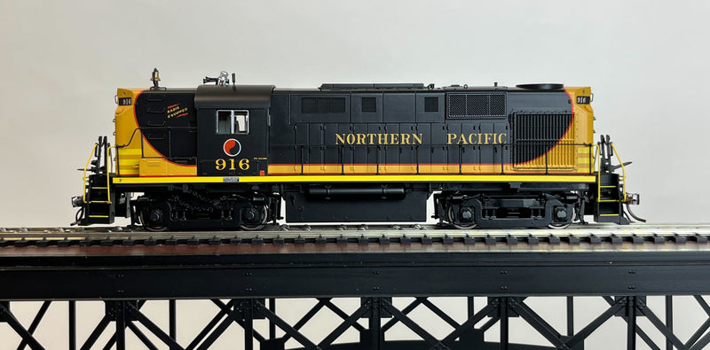 Rapido 31585 HO RS-11: Burlington Northern - NP Patch: