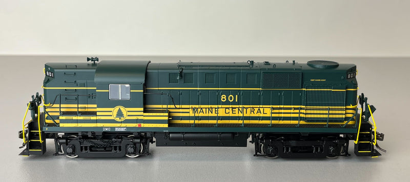 Rapido 31569 HO RS-11: Maine Central - Pine Tree: