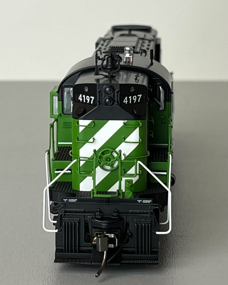 Rapido 31555 HO RS-11: Burlington Northern - Green and Black: