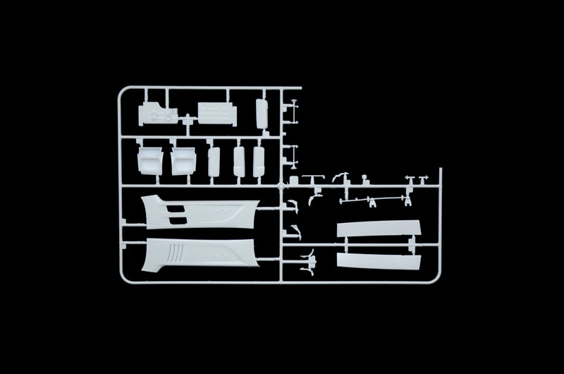 Italeri 3948 MERCEDES-BENZ MP4 BIG SPACE 1:24