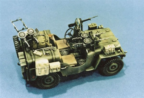 Italeri 320 - SCALE 1 : 35 COMMANDO CAR