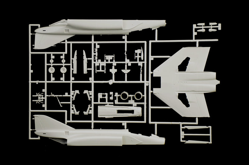 Italeri 1448 - SCALE 1 : 72 F-4E/F Phantom II