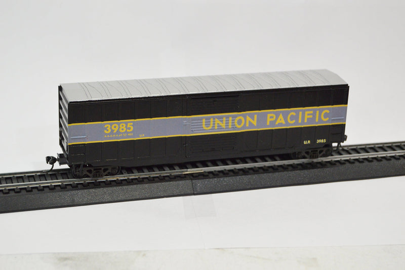 Value Trains USA HO 10072 Commemorative Boxcar, Union Pacific Challenger