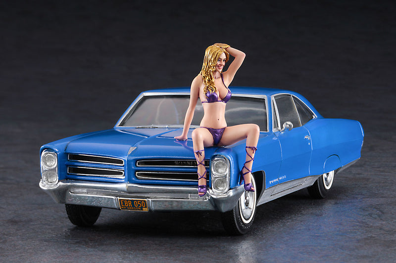 Hasegawa Models 52224 1966 American Coupe Type P w/Blonde Girls Figure 1:24 SCALE MODEL KIT