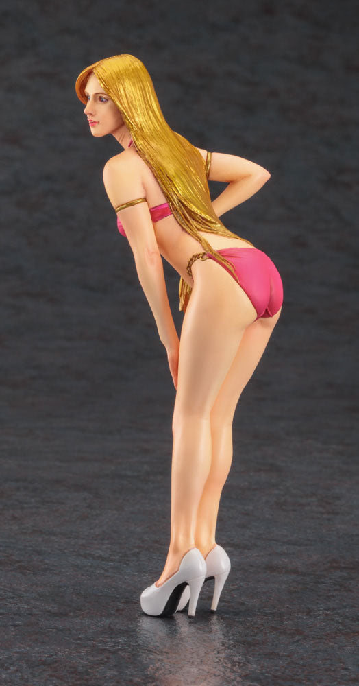 Hasegawa Models 52300 12 Real Figure Collection No.10 “Blonde Girl Vol.5” 1:12 SCALE MODEL KIT