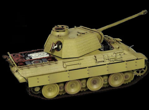 Takom Models - 2101  WWII Bergepanther Ausf A Tank w/Full Interior Kit