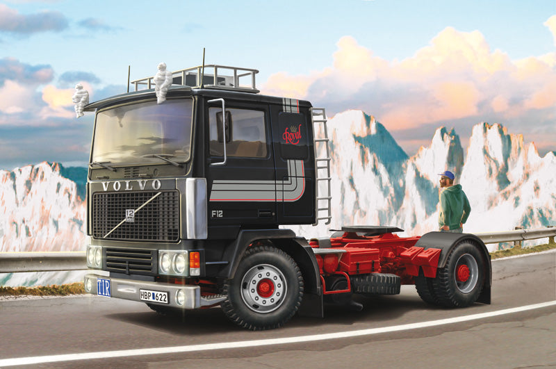 Italeri 3957 Volvo F12 Intercooler Low Roof with accessories 1:24