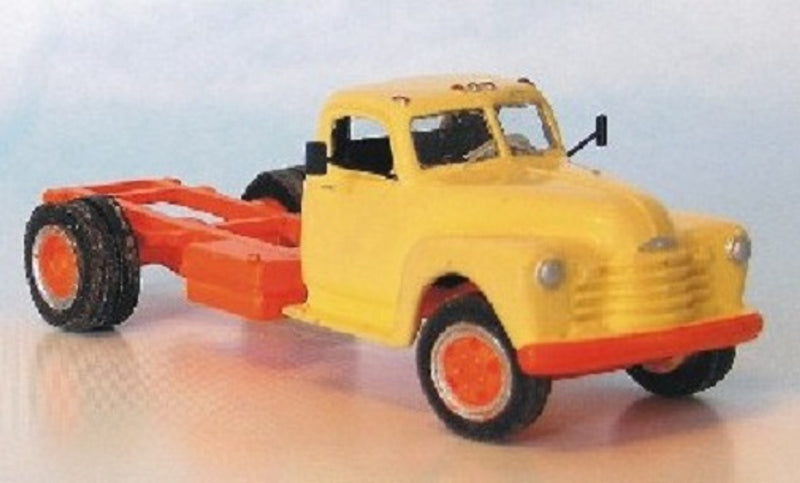 SYLVAN SCALE MODELS V-079 1948-1953 Chevrolet Tractor Cab and Chassis - Kit -- Unpainted Resin, HO