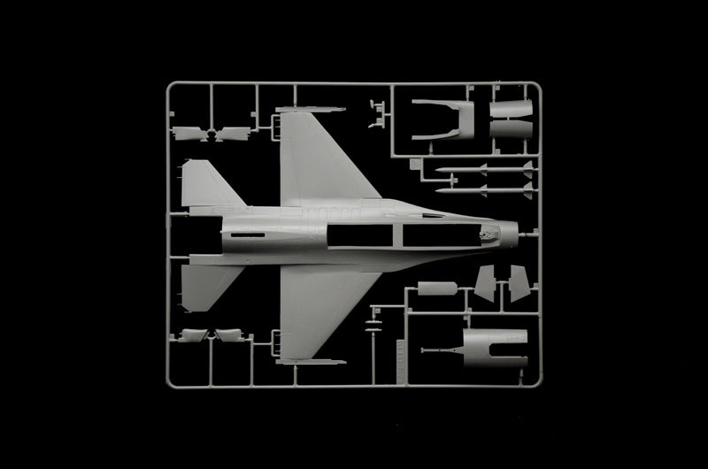 Italeri 2825 - SCALE 1 : 48 F-16C Fighting Falcon