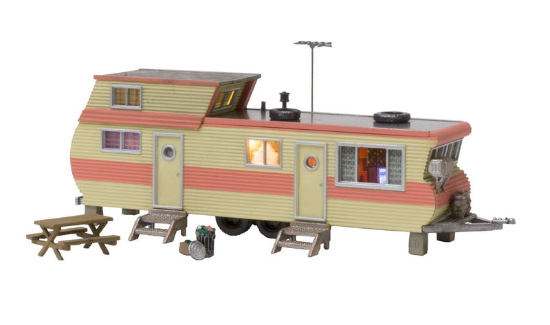 Woodland Scenics O BR5862 Built and Ready Double Decker Trailer (Lighted)