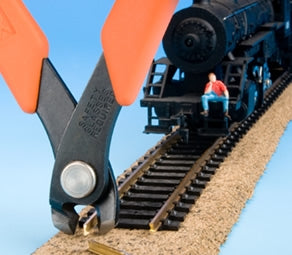 Xuron 90137 Model 2175M Vertical Cutting Track Cutter