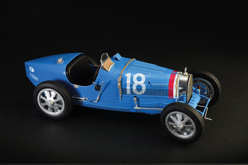 Italeri 4710 - SCALE 1 : 12 Bugatti Type 35B