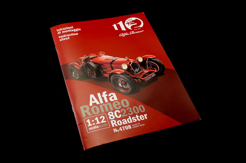 Italeri 4708 - SCALE 1 : 12 Alfa Romeo 8C 2300 Roadster