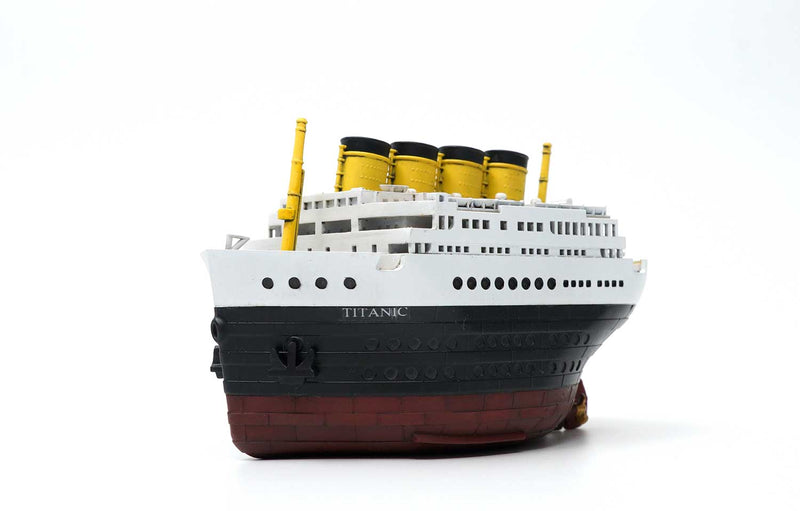 Meng-Model MOE-001 Royal Mail Ship TITANIC