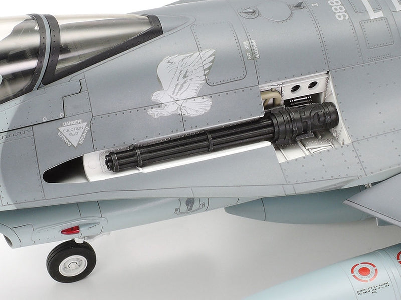 Tamiya 60315 LOCKHEED MARTIN F-16CJ BLK 50 Fighting Falcon, 1:32 Scale