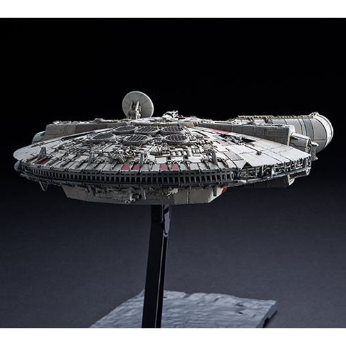 Bandai 2482314 Star Wars: The Rise of Skywalker Millennium Falcon 1:144 Scale Model Kit