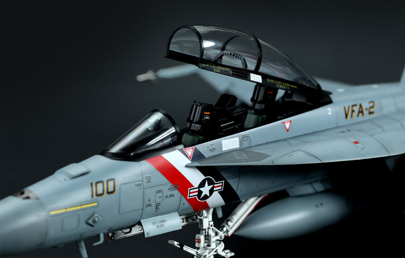 Meng-Model LS-016 BOEING F/A-18F SUPER HORNET BOUNTY HUNTERS 1:48